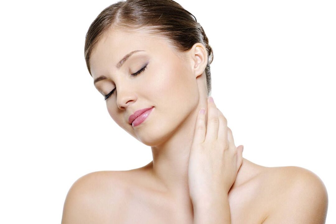 πώς να φροντίζετε το δέρμα στο λαιμό σας